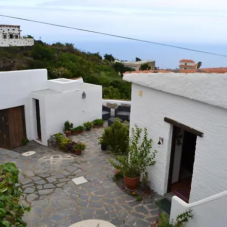 Calle Real - 2 Apartment *
